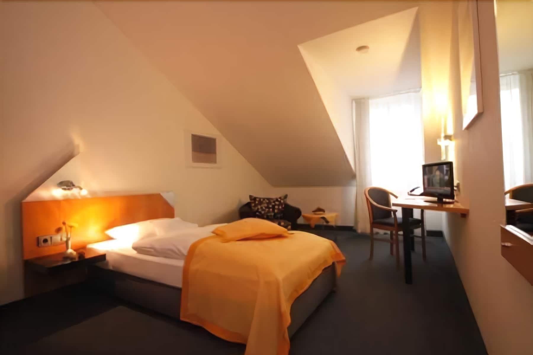 Prima Hotel Havelland Gross Kreutz Exterior photo